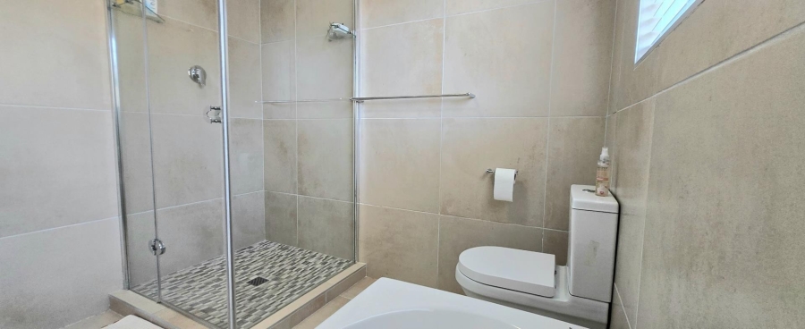 5 Bedroom Property for Sale in Franskraal Western Cape